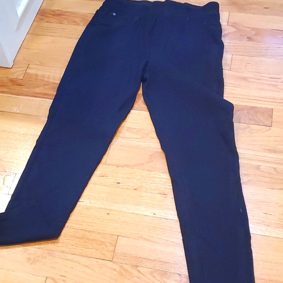 Jeans - Picture 1 of 4